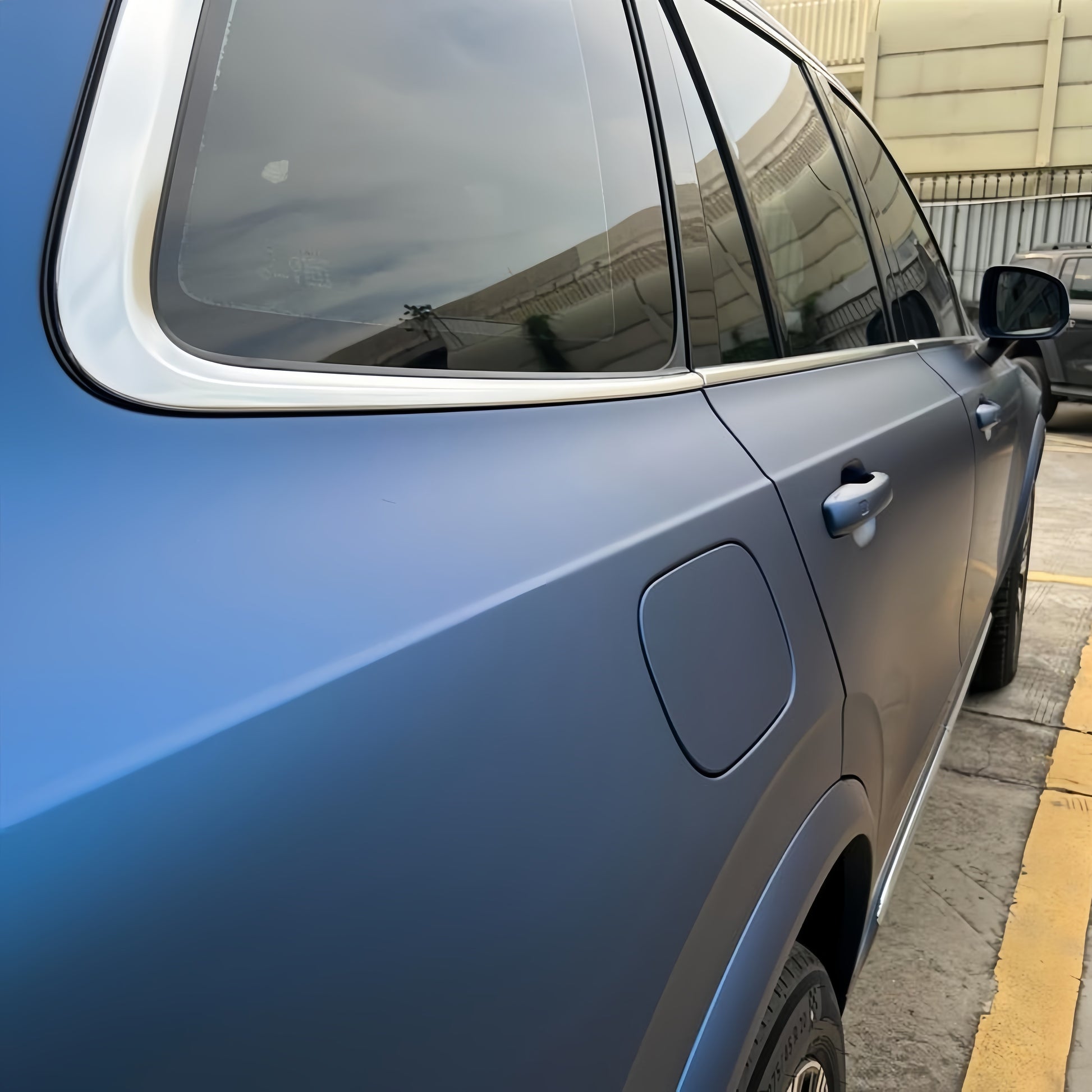 5018 - Satin Liquid Metallic Azure